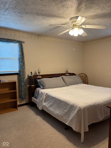 2622 Forest Drive, Columbus, IN 47201