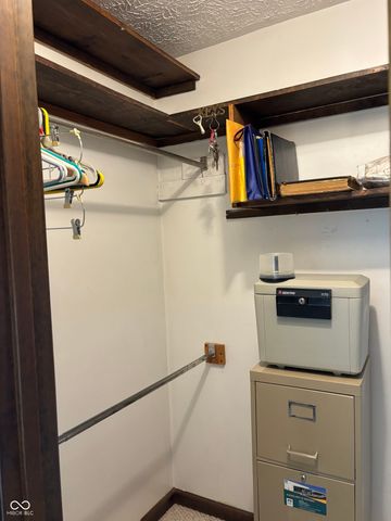 2622 Forest Drive, Columbus, IN 47201