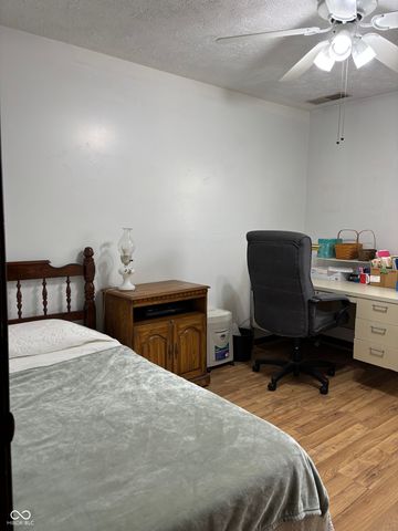 2622 Forest Drive, Columbus, IN 47201