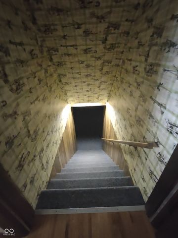 2622 Forest Drive, Columbus, IN 47201