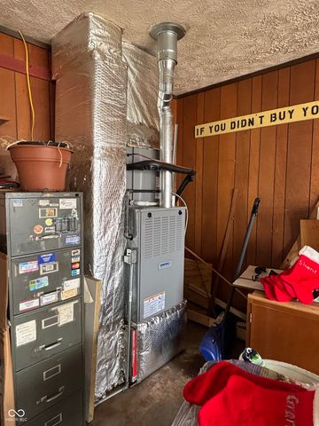 2622 Forest Drive, Columbus, IN 47201