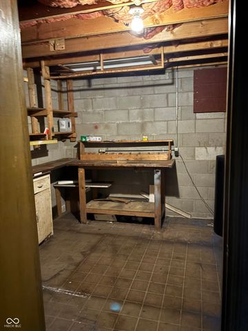 2622 Forest Drive, Columbus, IN 47201