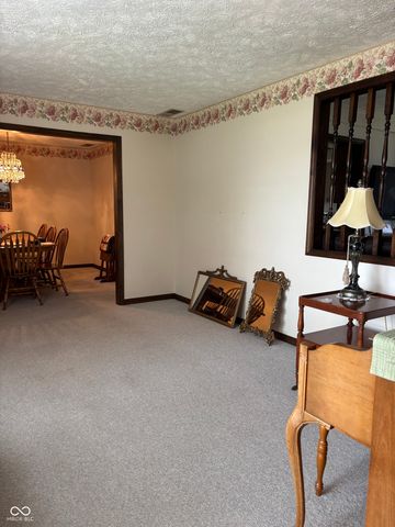 2622 Forest Drive, Columbus, IN 47201