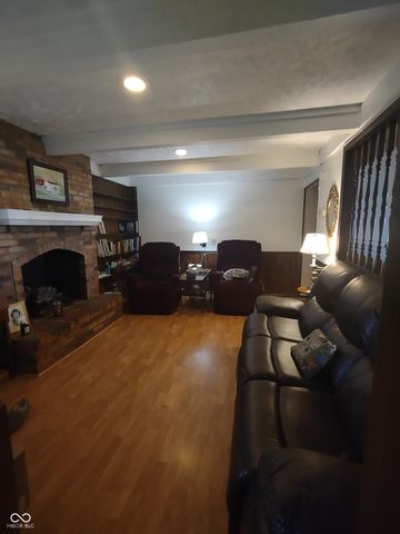 2622 Forest Drive, Columbus, IN 47201