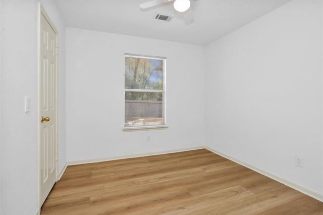 7 Amber Fire Place, The Woodlands, TX 77381