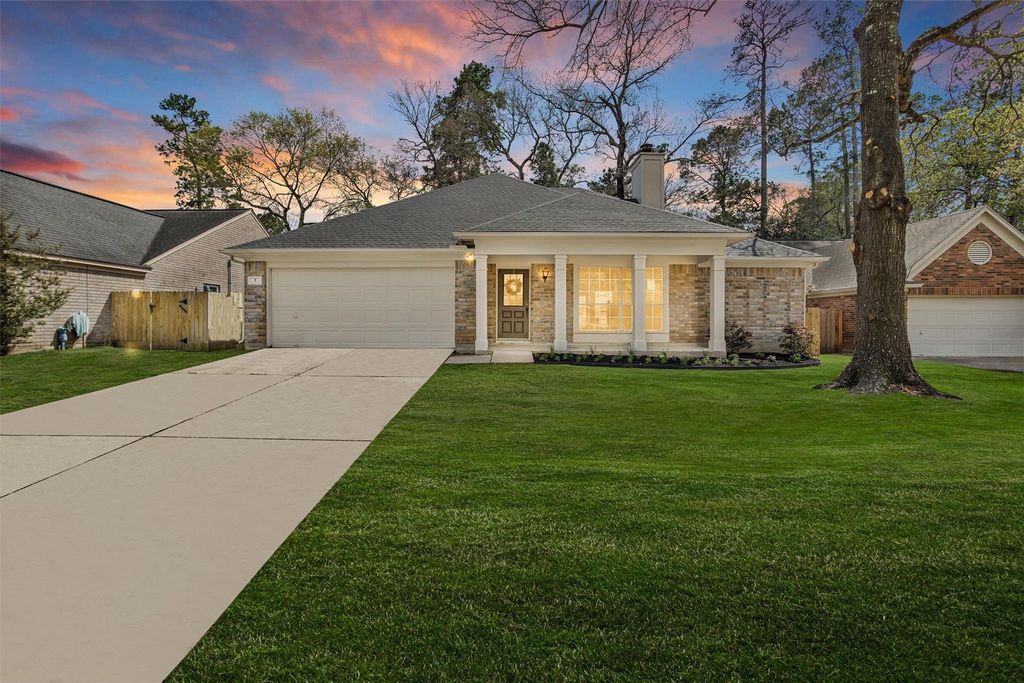 7 Amber Fire Place, The Woodlands, TX 77381