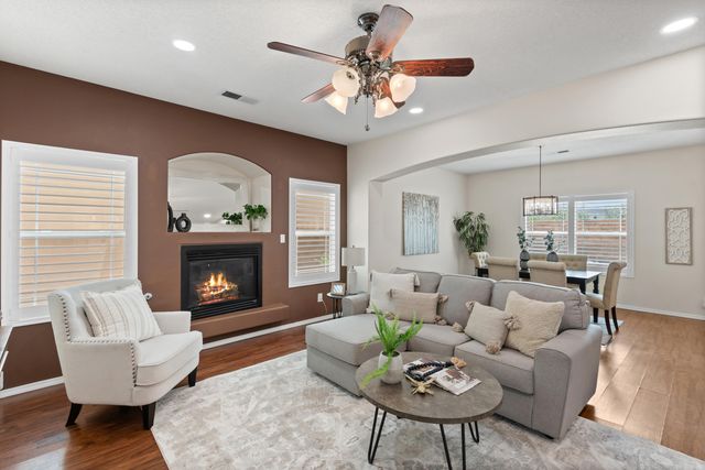 8915 Lochside Lane NE, Albuquerque, NM 87113