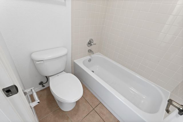 8915 Lochside Lane NE, Albuquerque, NM 87113