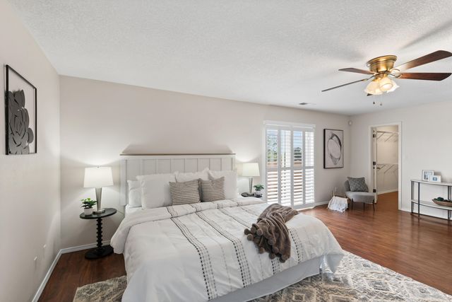 8915 Lochside Lane NE, Albuquerque, NM 87113
