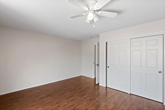 8915 Lochside Lane NE, Albuquerque, NM 87113
