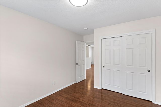 8915 Lochside Lane NE, Albuquerque, NM 87113