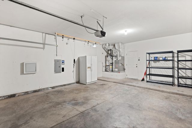 8915 Lochside Lane NE, Albuquerque, NM 87113