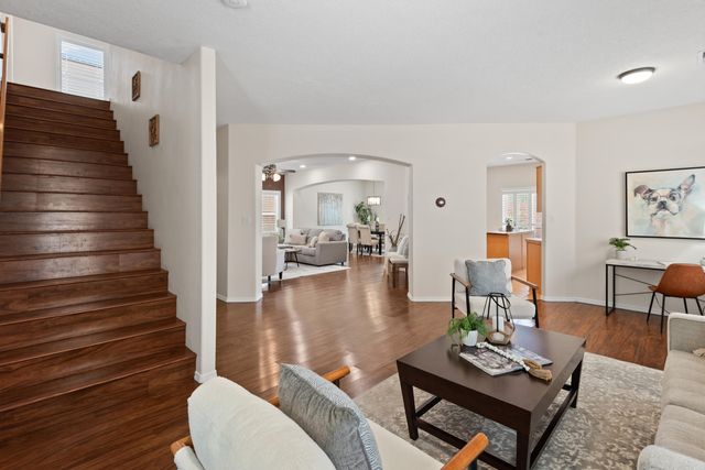 8915 Lochside Lane NE, Albuquerque, NM 87113