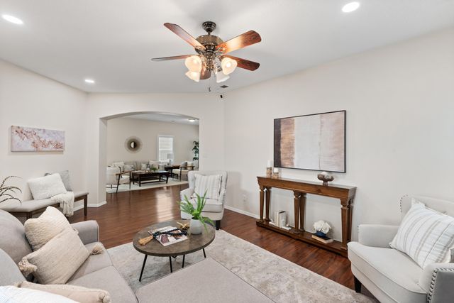 8915 Lochside Lane NE, Albuquerque, NM 87113