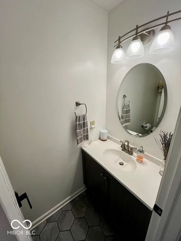 620 Cembra Drive, Greenwood, IN 46143