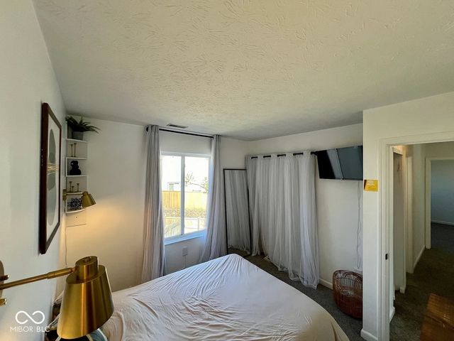 620 Cembra Drive, Greenwood, IN 46143