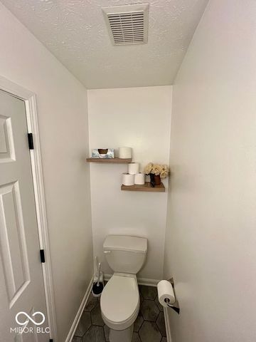 620 Cembra Drive, Greenwood, IN 46143