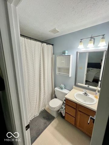 620 Cembra Drive, Greenwood, IN 46143