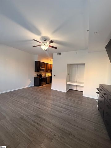 100 E Washington Street Unit 23, Greenville, SC 29601