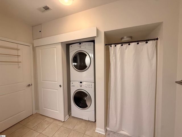 100 E Washington Street Unit 23, Greenville, SC 29601