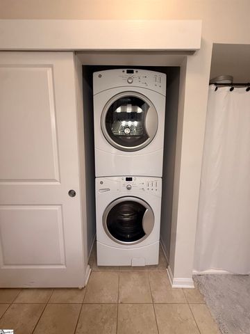 100 E Washington Street Unit 23, Greenville, SC 29601