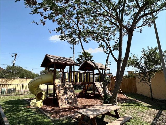 701 W Seminole Avenue, Pharr, TX 78577