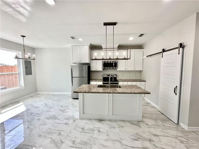 701 W Seminole Avenue, Pharr, TX 78577