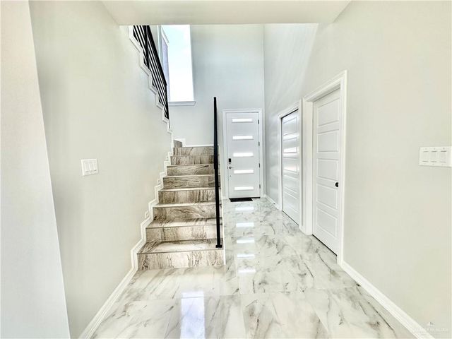 701 W Seminole Avenue, Pharr, TX 78577