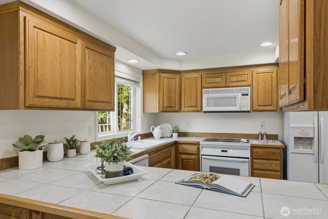 15732 Interlake Avenue N, Shoreline, WA 98133