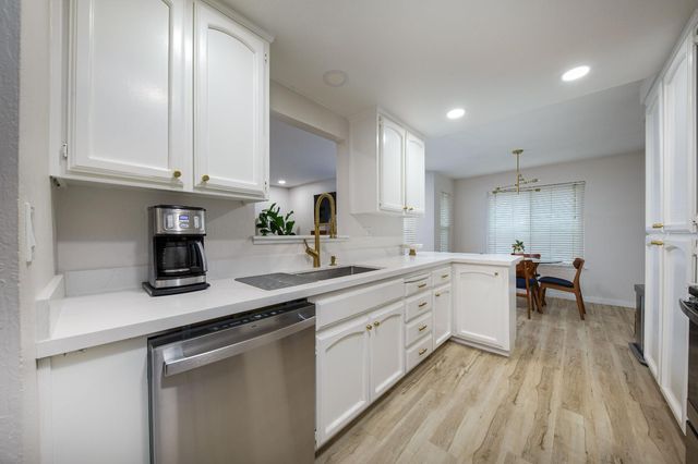 3081 Sea Gull Ln, Stockton, CA 95219