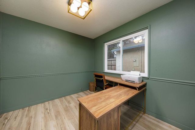 3081 Sea Gull Ln, Stockton, CA 95219