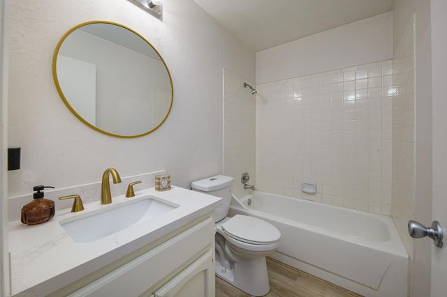 3081 Sea Gull Ln, Stockton, CA 95219