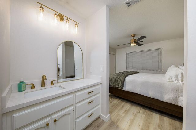 3081 Sea Gull Ln, Stockton, CA 95219