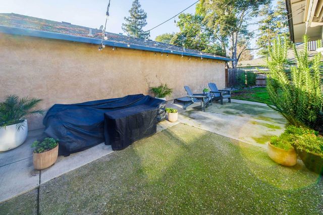 3081 Sea Gull Ln, Stockton, CA 95219