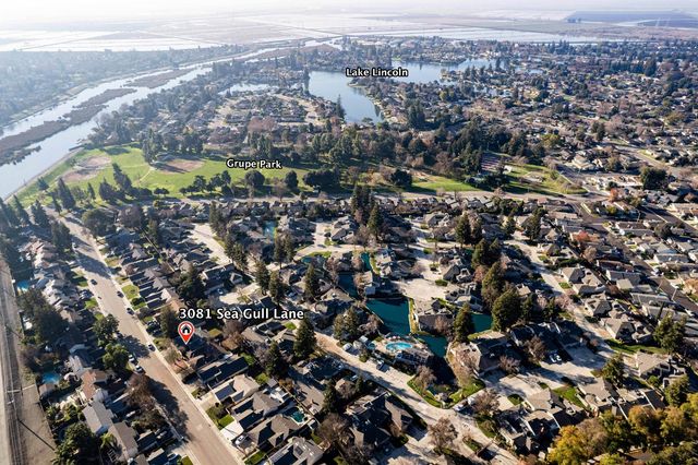 3081 Sea Gull Ln, Stockton, CA 95219