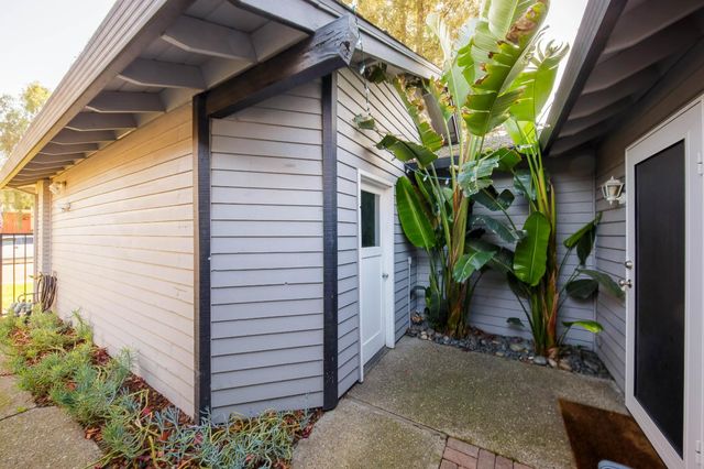 3081 Sea Gull Ln, Stockton, CA 95219