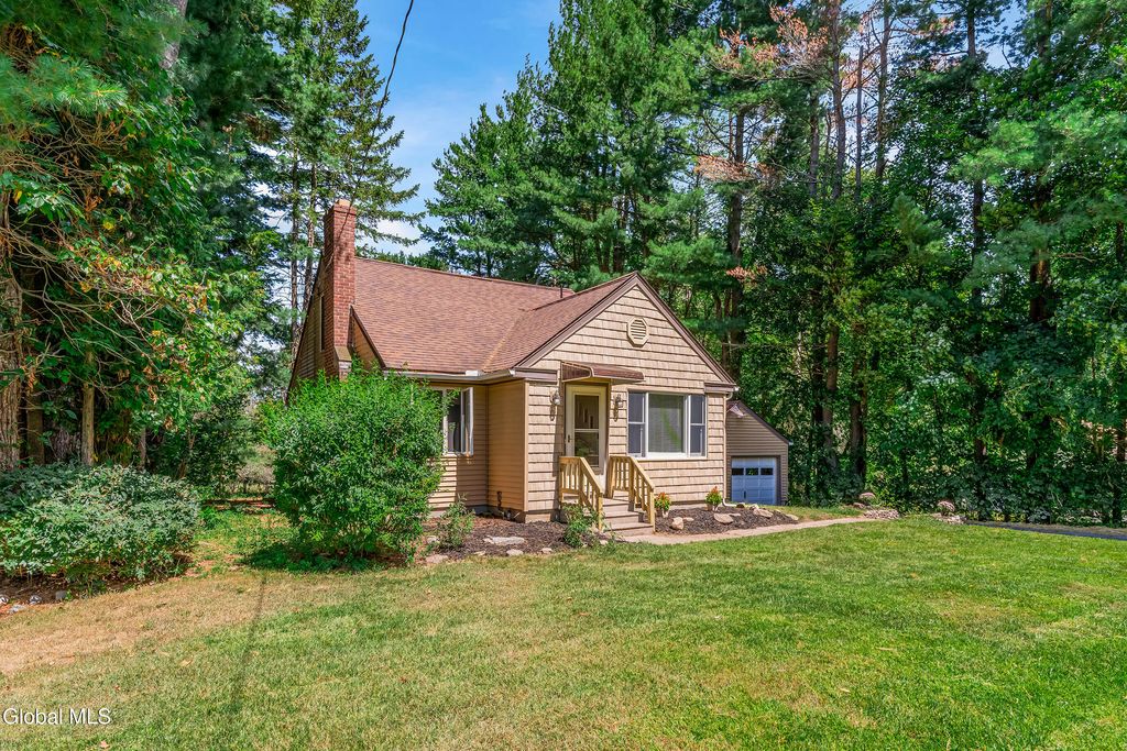 4695 Hurst Road, Guilderland, NY 12009