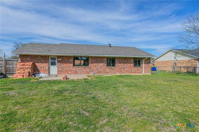 701 Steven Street, Troy, TX 76579