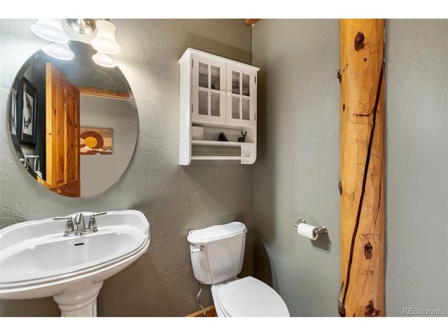 9110 Mountain Rd, Cascade, CO 80809