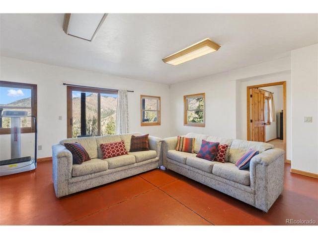 9110 Mountain Rd, Cascade, CO 80809