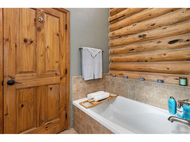 9110 Mountain Rd, Cascade, CO 80809