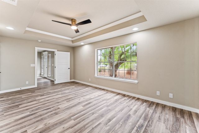 4000 Fairway Drive, Granbury, TX 76049
