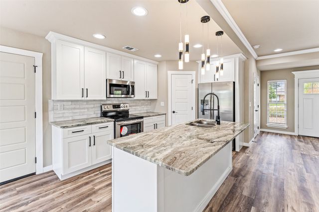 4000 Fairway Drive, Granbury, TX 76049