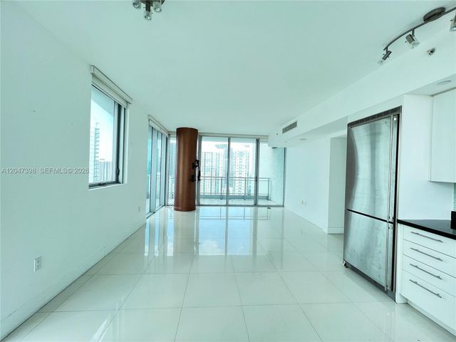 92 SW 3rd St 3310, Miami, FL 33130