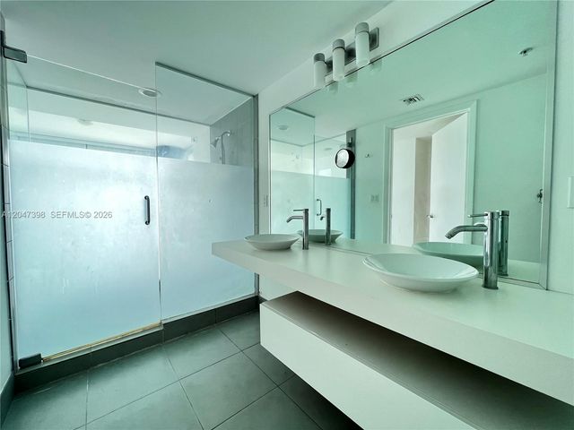 92 SW 3rd St 3310, Miami, FL 33130