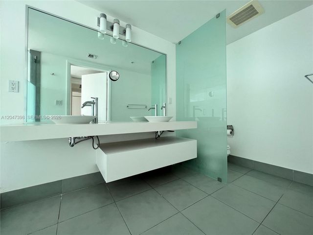 92 SW 3rd St 3310, Miami, FL 33130