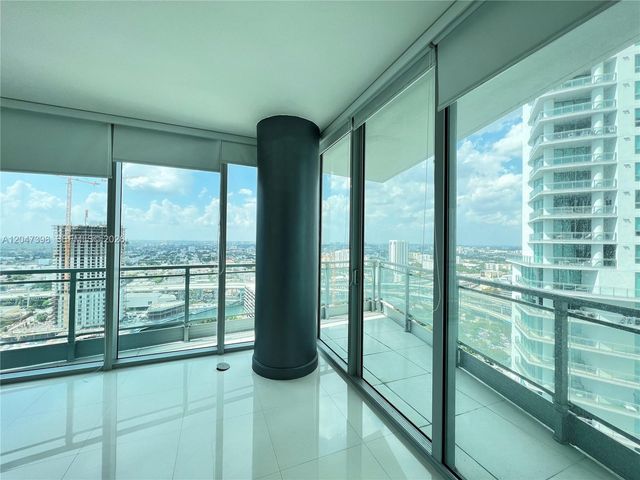 92 SW 3rd St 3310, Miami, FL 33130