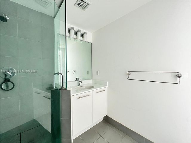 92 SW 3rd St 3310, Miami, FL 33130