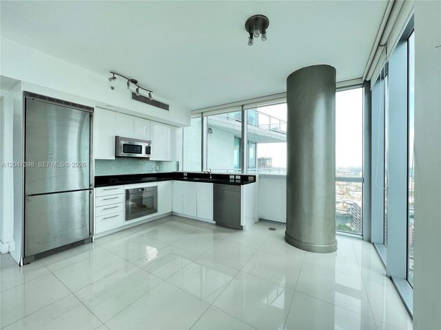 92 SW 3rd St 3310, Miami, FL 33130