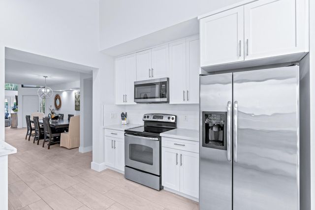 2442 Windsor Way Court, Wellington, FL 33414